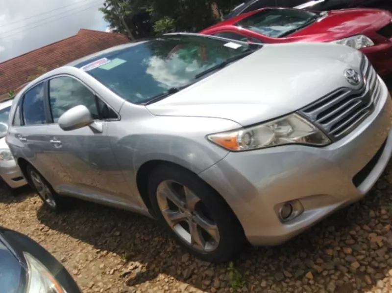 TOYOTA Venza   - 2010