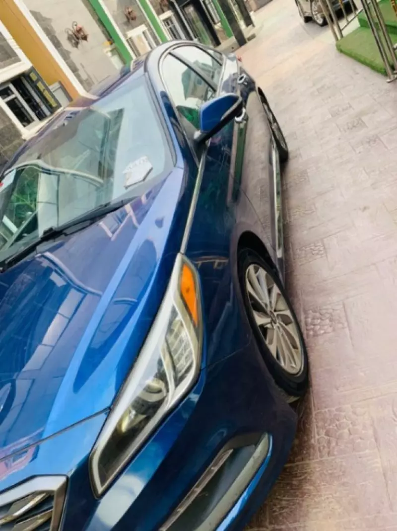 Hyundai Sonata   - 2015