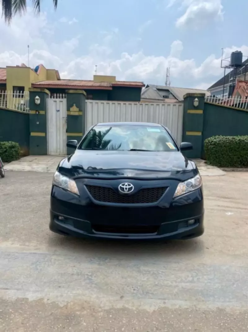 Toyota Camry   - 2007