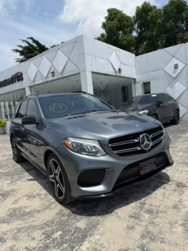 Mercedes-Benz GLE-Class   - 2017