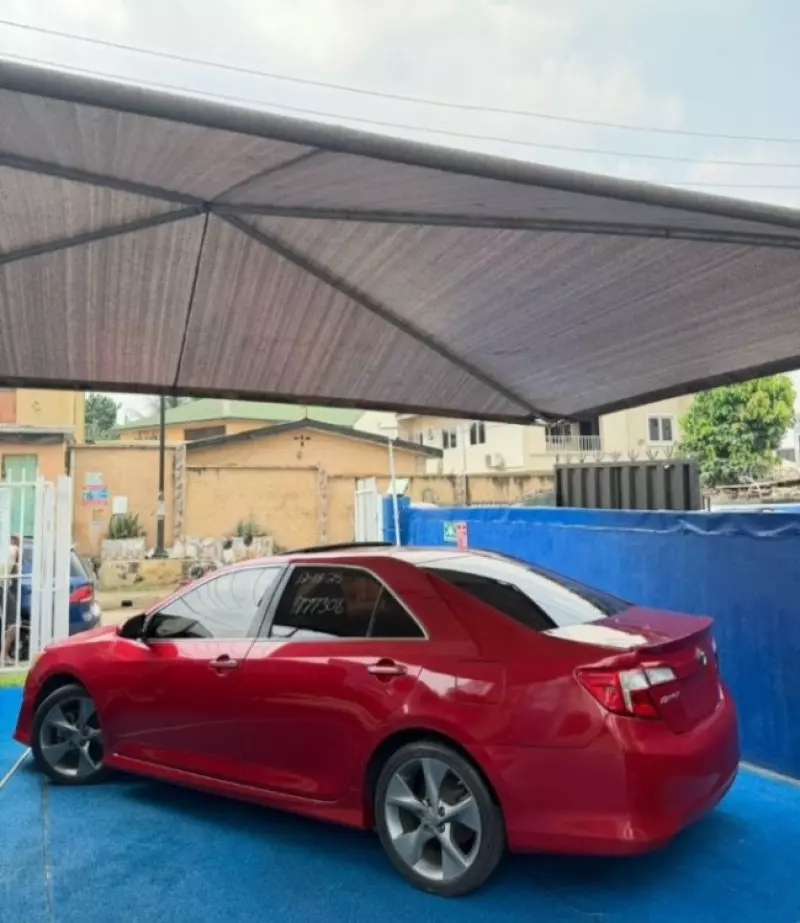 TOYOTA Camry   - 2014