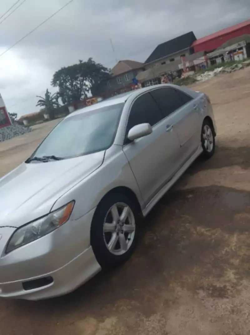 Toyota Camry   - 2007