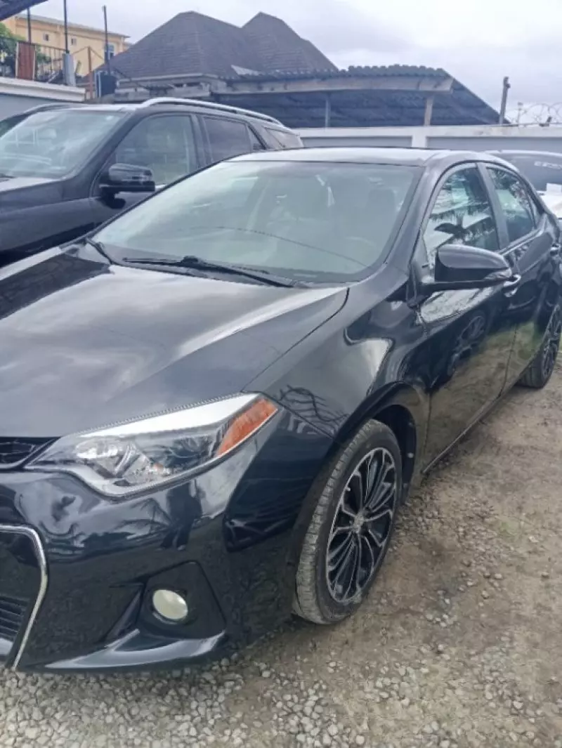 TOYOTA Corolla   - 2016