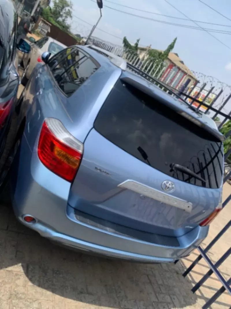 TOYOTA Highlander   - 2009