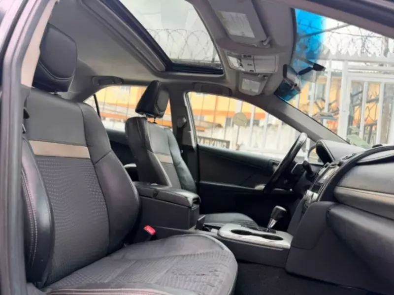 TOYOTA Camry   - 2012