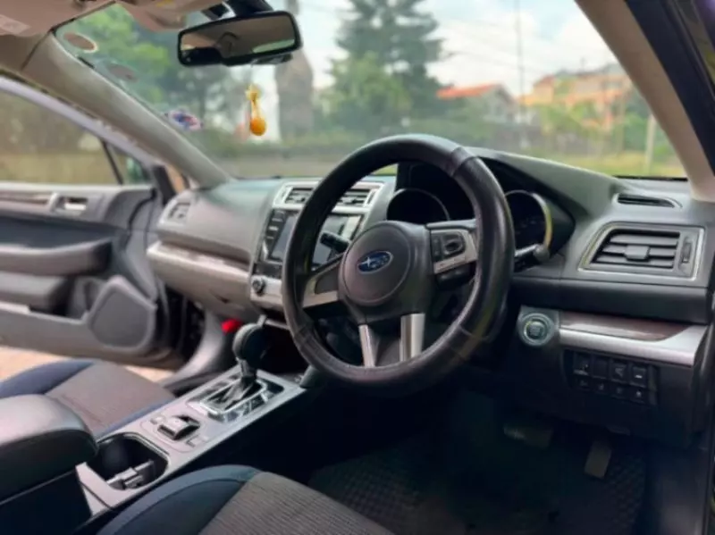 Subaru Legacy   - 2017