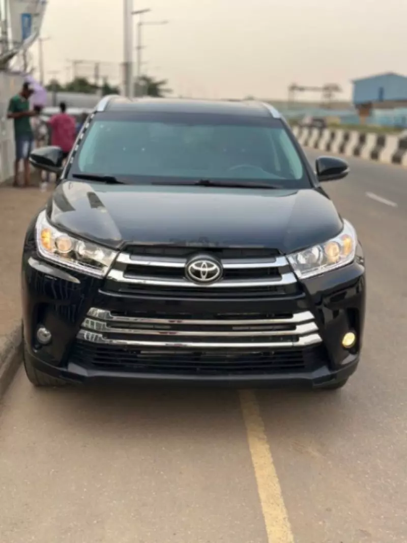 Toyota Highlander   - 2015