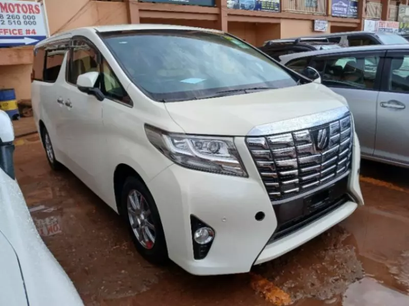 Toyota Alphard   - 2017