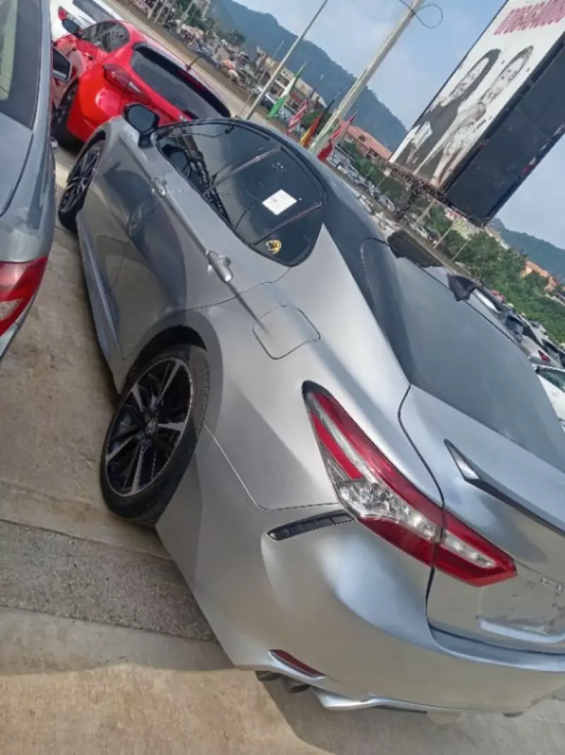 TOYOTA Camry - 2019