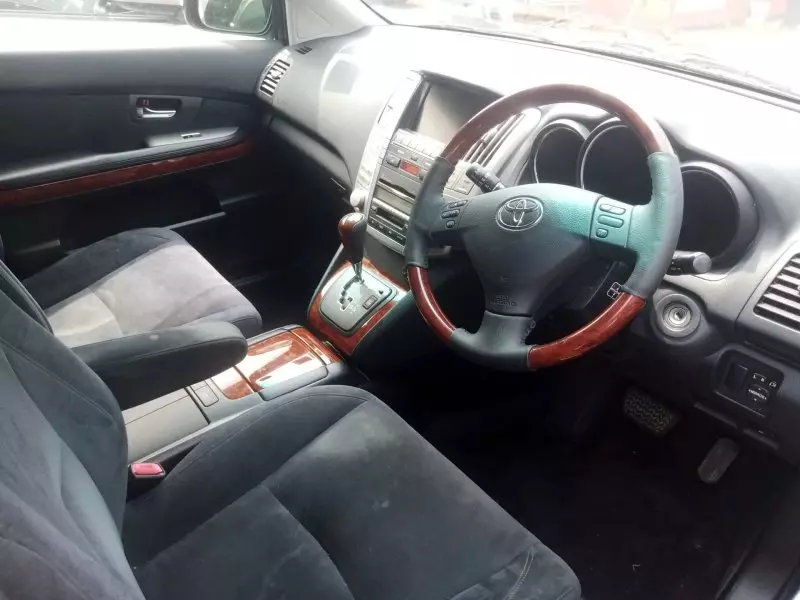 Toyota Harrier   - 2012