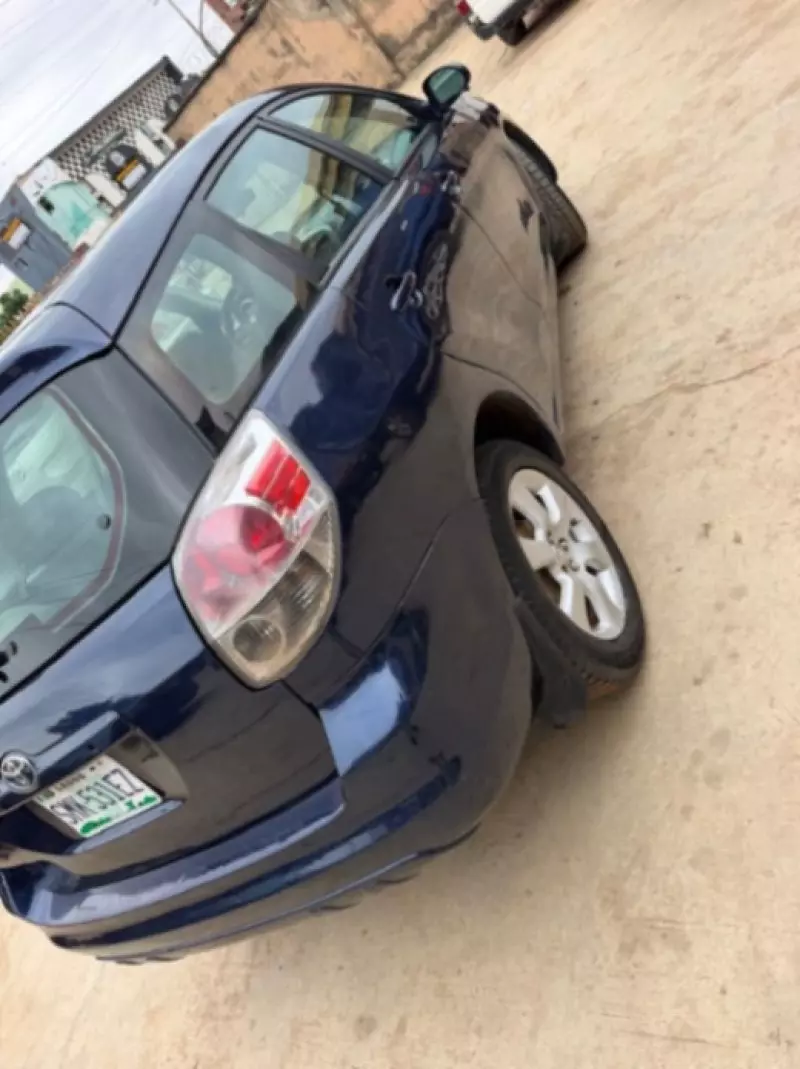 TOYOTA Corolla Matrix   - 2005