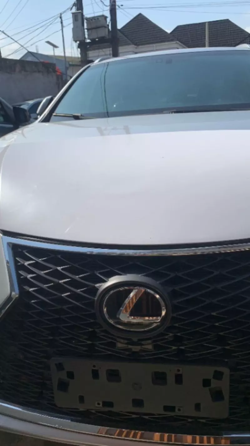 Lexus NX   - 2017