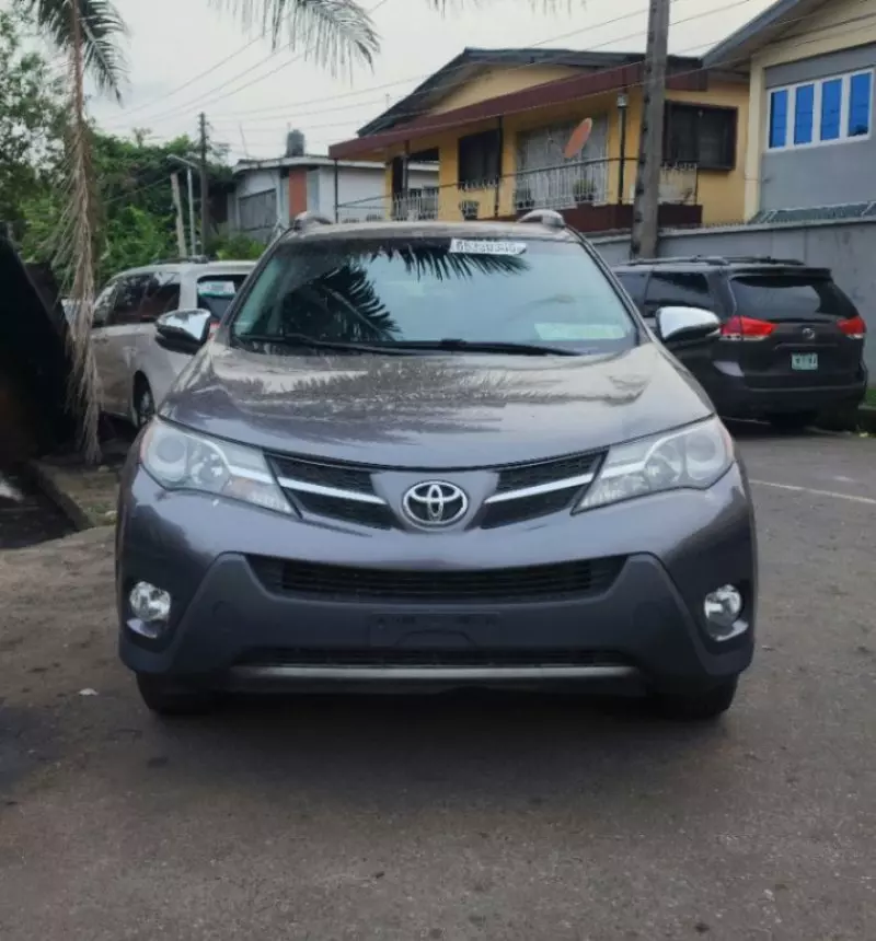 Toyota RAV 4   - 2015