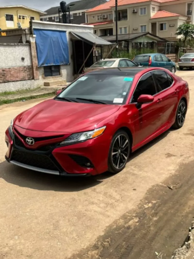 Toyota Camry   - 2019