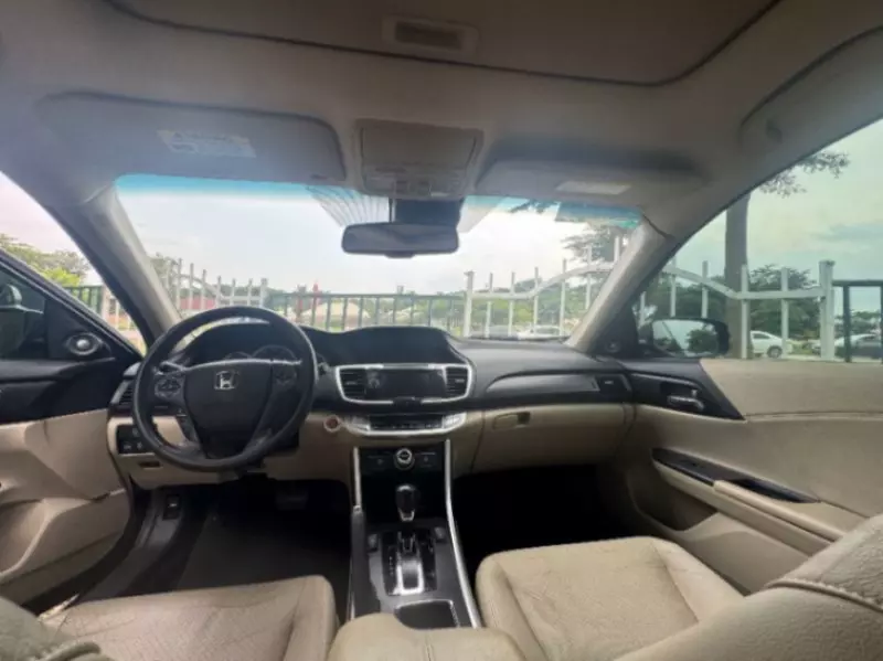 Honda Accord   - 2013