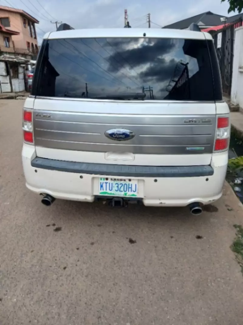 Ford Flex   - 2010