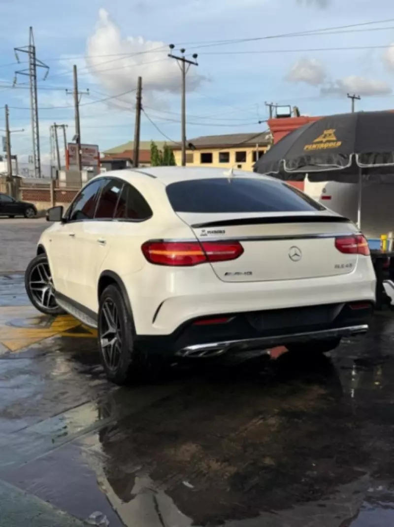 Mercedes-Benz GLE 43 AMG   - 2017