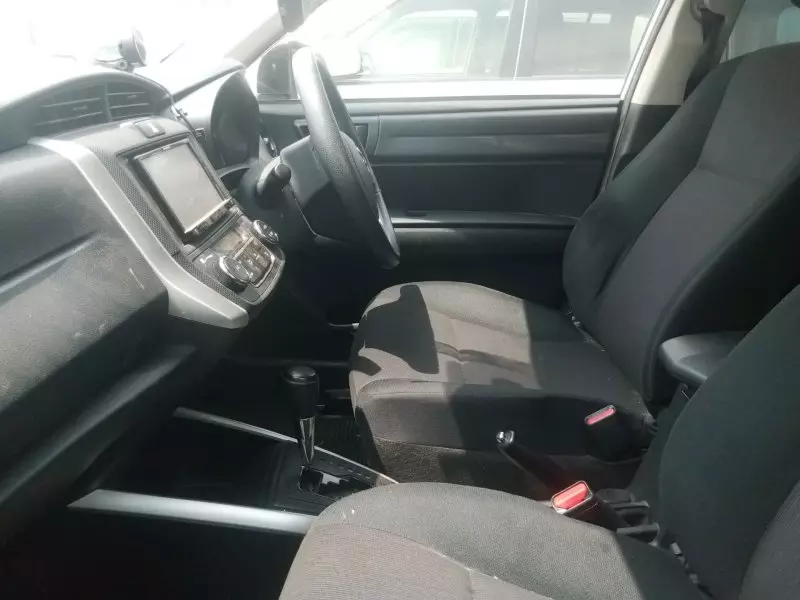 Toyota Fielder hybrid    - 2016
