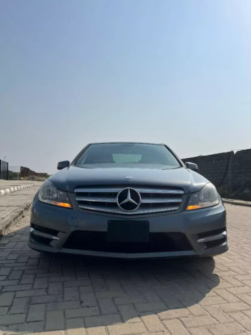 Mercedes-Benz C 300   - 2012