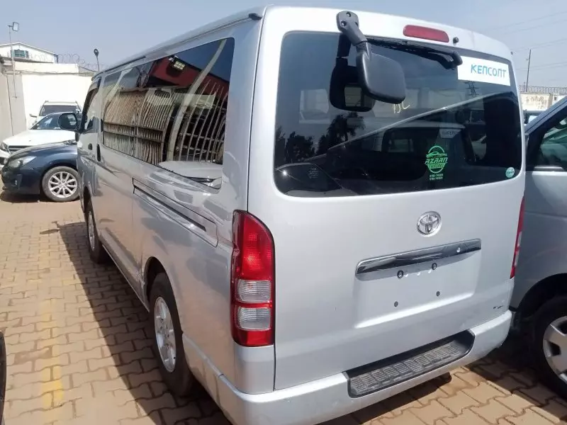 Toyota Hiace   - 2014