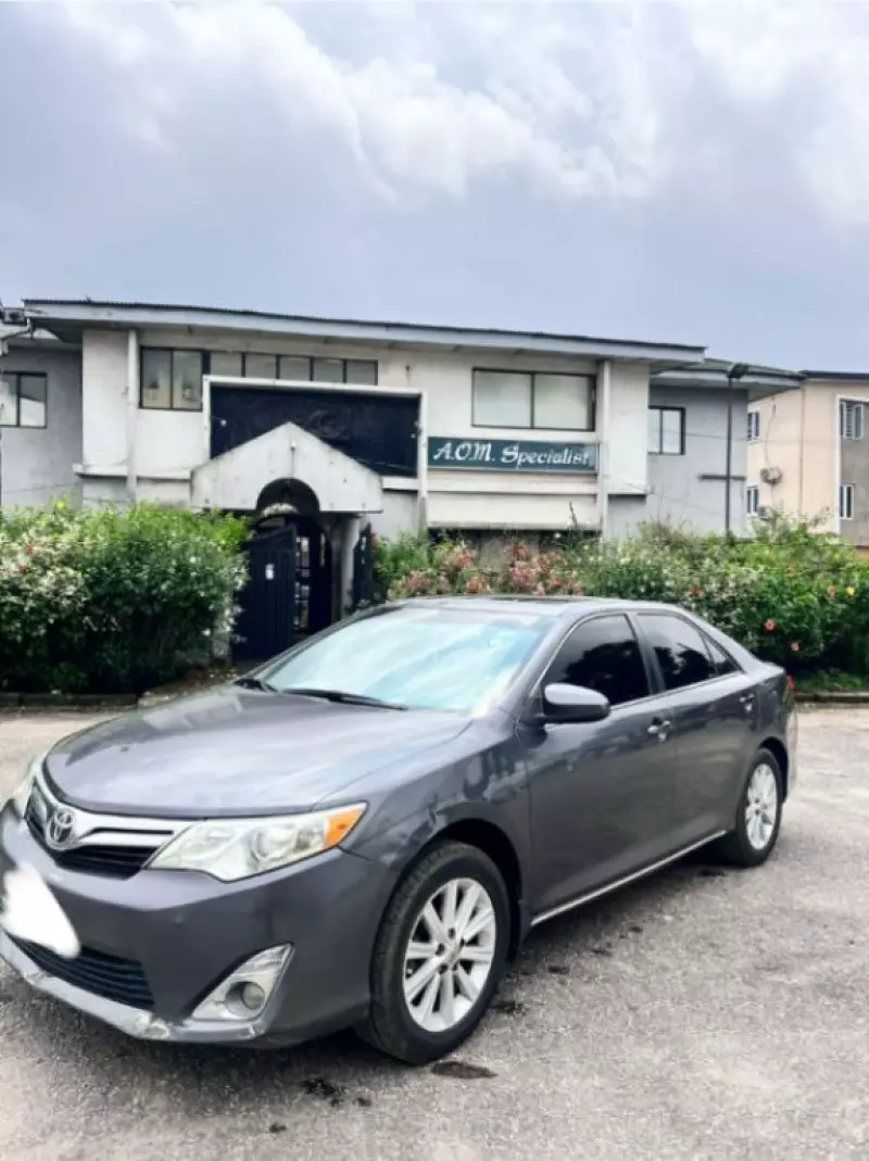 TOYOTA Camry   - 2012