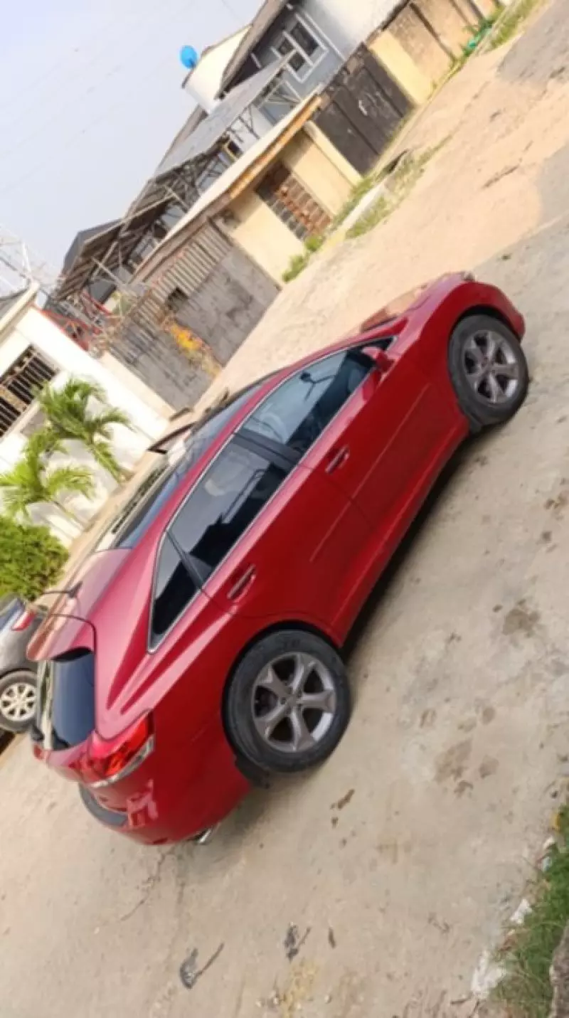 Toyota Venza   - 2010