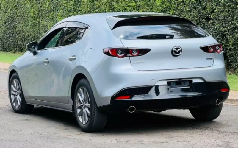 Mazda 3   - 2019