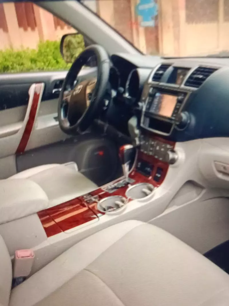 TOYOTA Highlander   - 2013