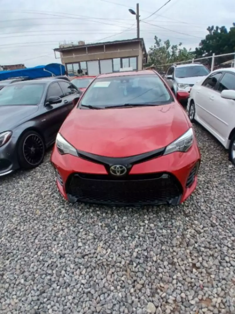 TOYOTA Corolla   - 2017
