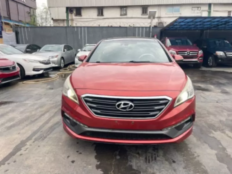 Hyundai Sonata   - 2015
