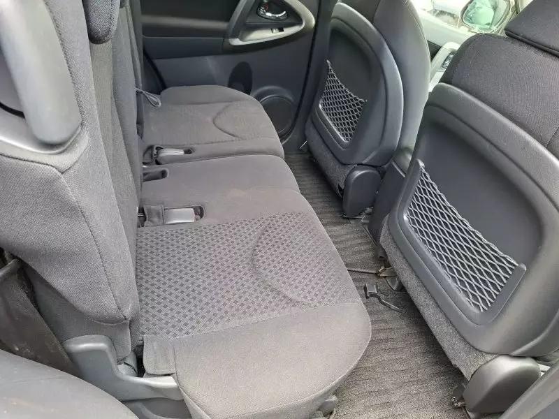 Toyota Vanguard    - 2012