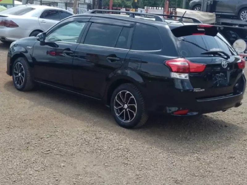 Toyota Fielder    - 2018