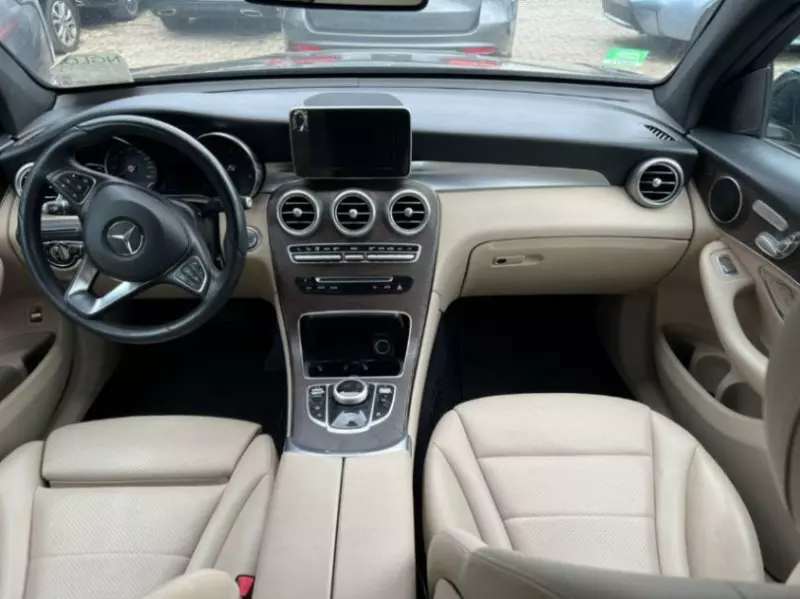 Mercedes-Benz GLC 300   - 2018