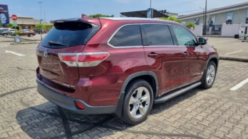 Toyota Highlander   - 2014