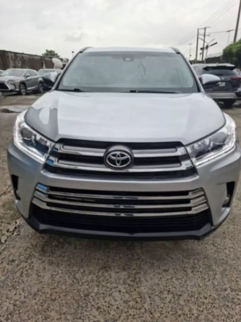 TOYOTA Highlander   - 2018