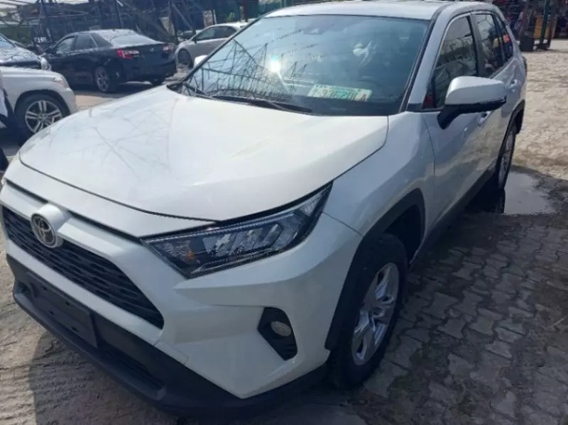 Toyota RAV 4   - 2021