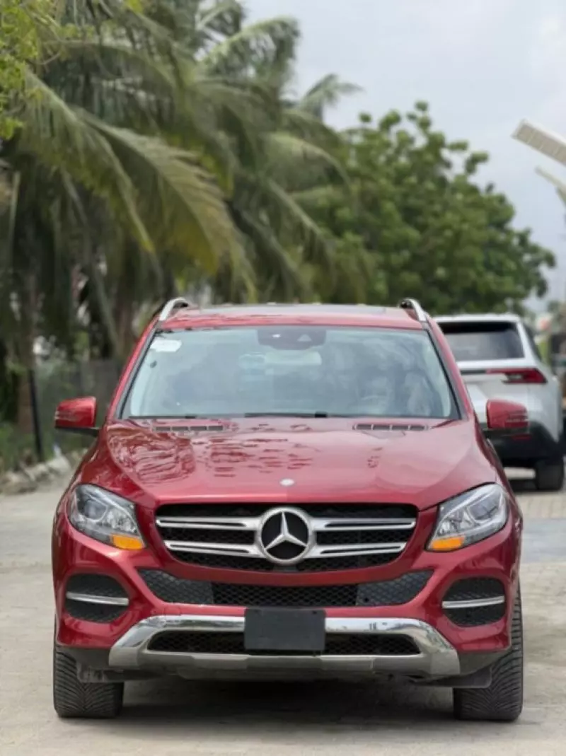 Mercedes-Benz GLE 350 - 2016