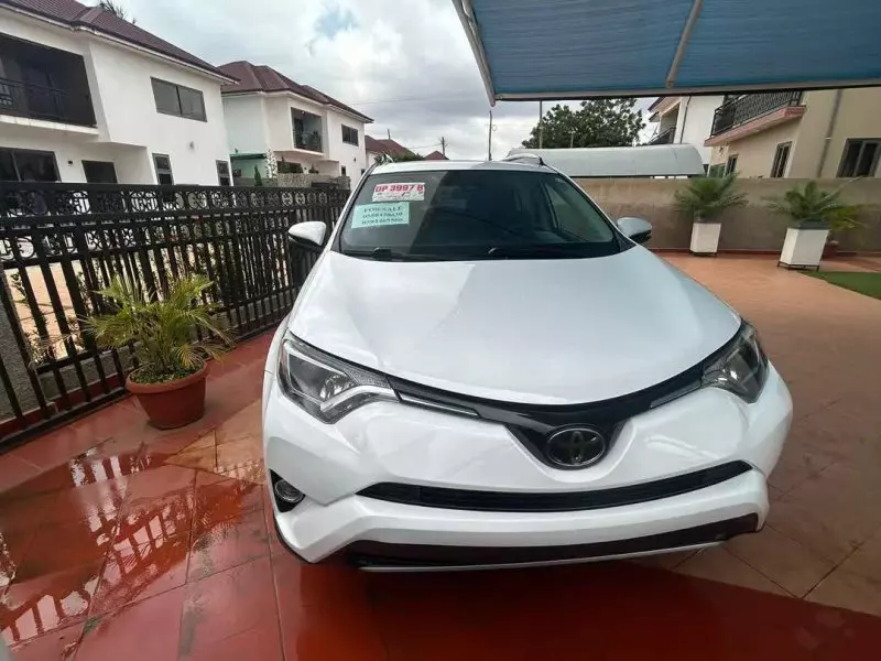 Toyota RAV 4   - 2018