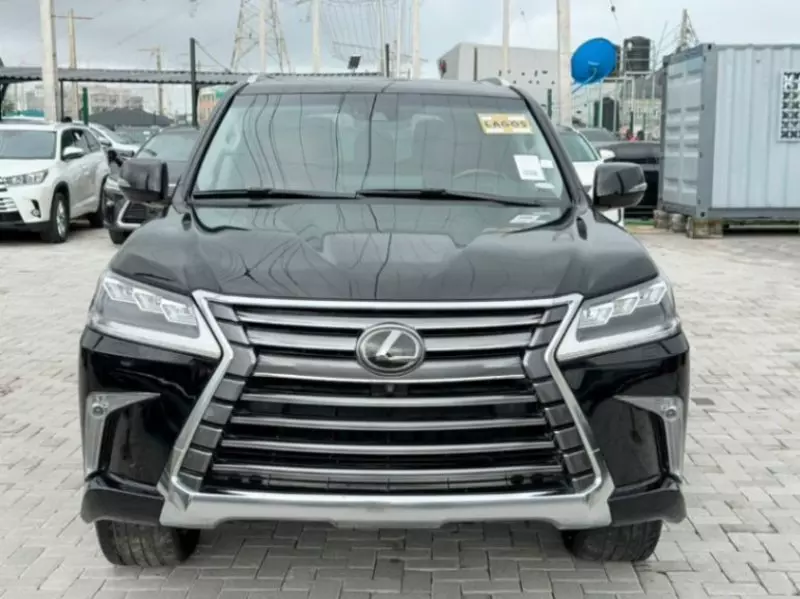 Lexus LX 570   - 2018