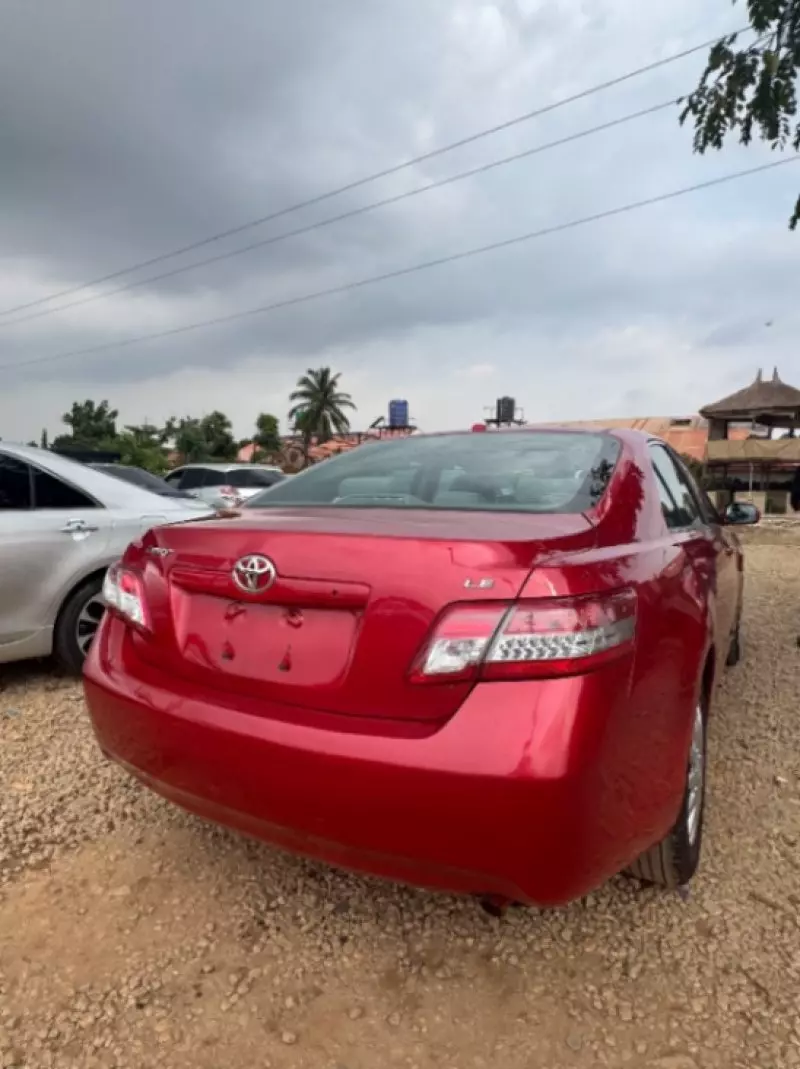 TOYOTA Camry   - 2011