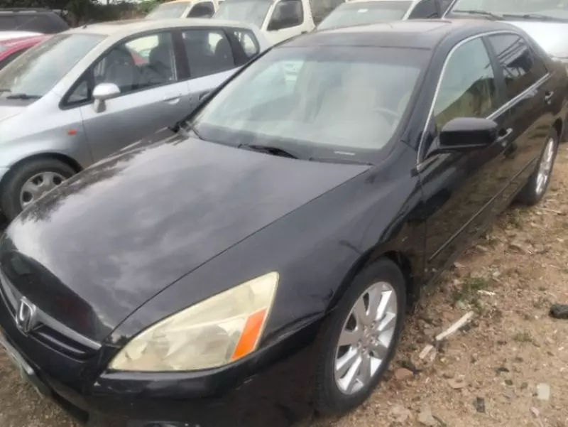 Honda Accord - 2006