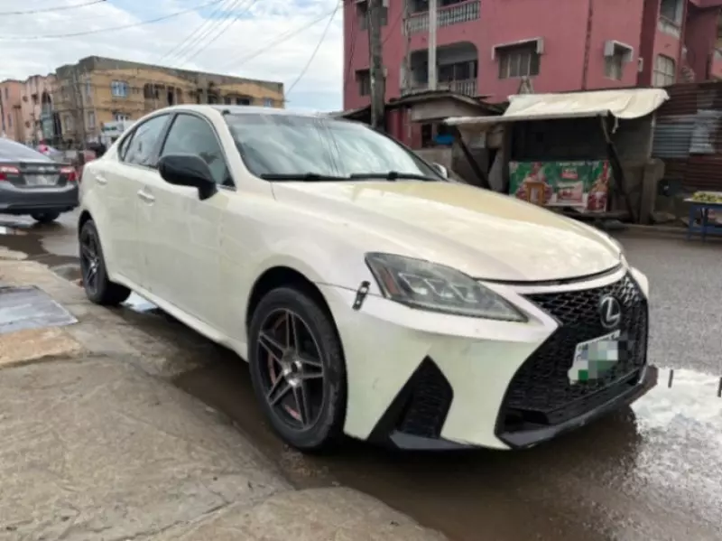Lexus IS   - 2006