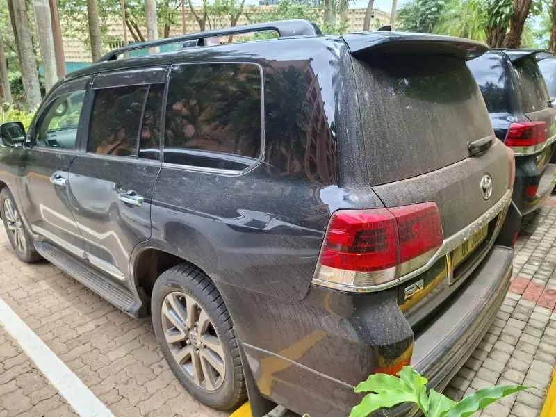 Toyota Landcruiser  V8   - 2016