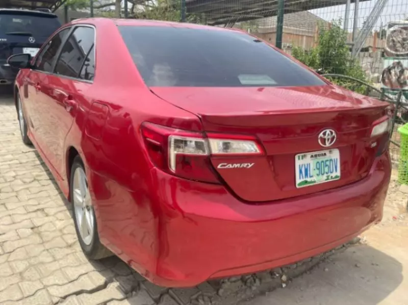 Toyota Camry - 2013