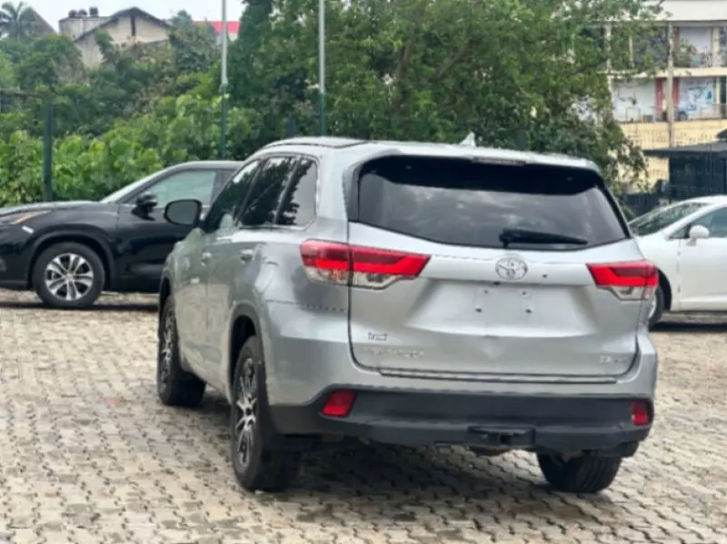 TOYOTA Highlander   - 2018