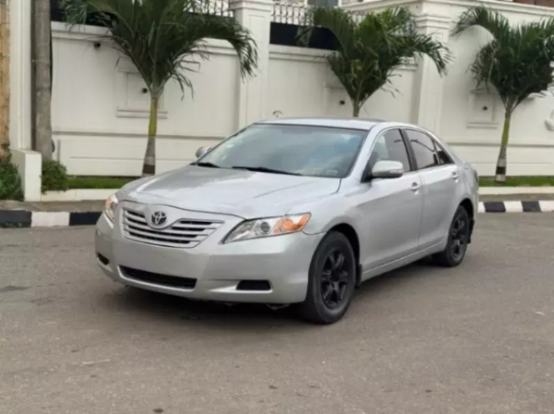 Toyota Camry   - 2008