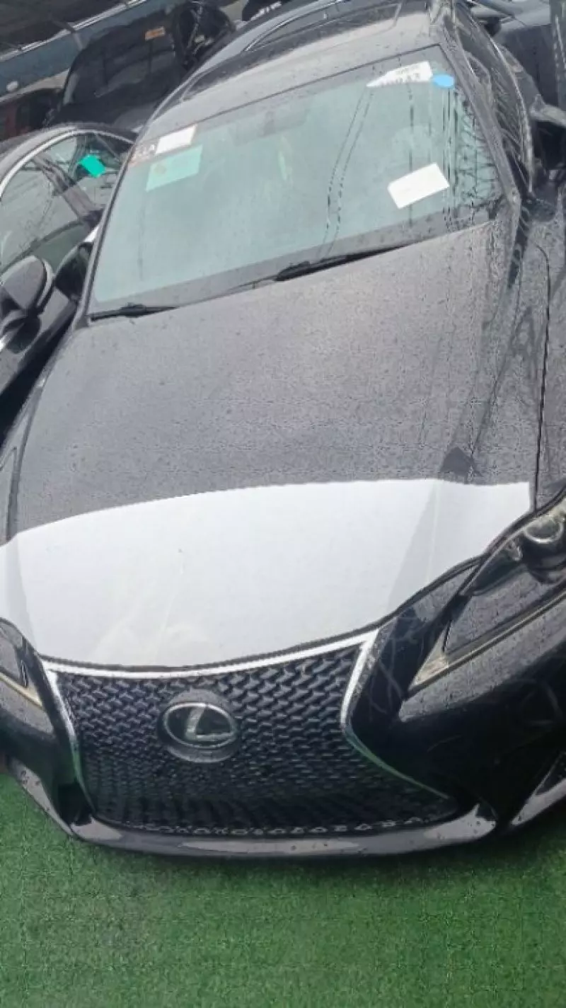 Lexus IS   - 2014