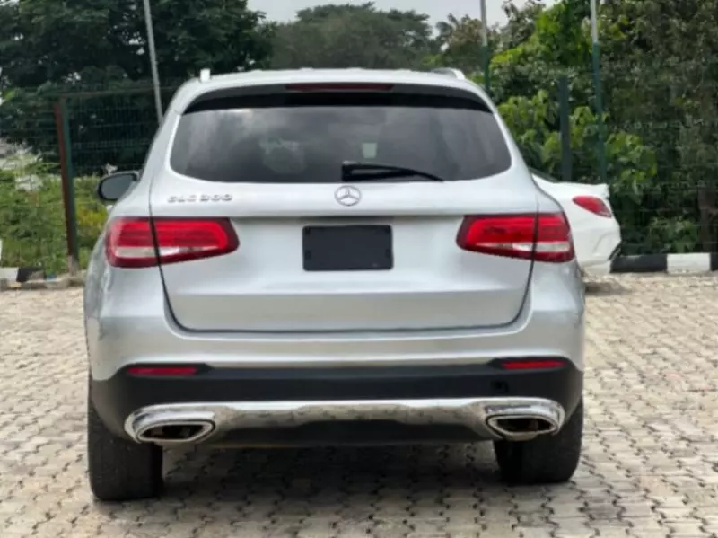 Mercedes-Benz GLC 300 - 2016