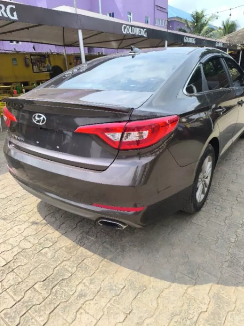 Hyundai Sonata   - 2015