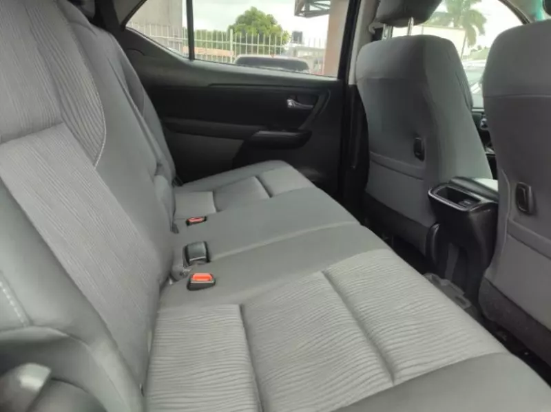 Toyota Fortuner - 2021